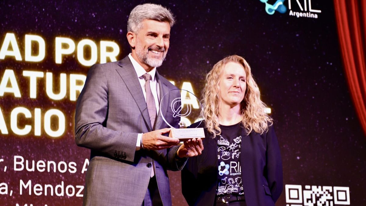 Ulpiano Suarez recibió tres distinciones nacionales por la gestión impulsada en ambiente, emprendedurismo y eficiencia estatal