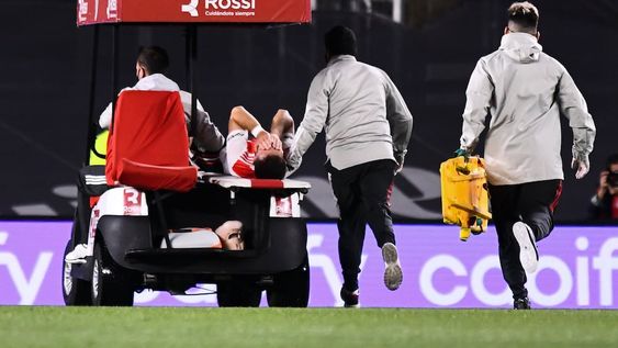 El juvenil estará entre seis y ocho meses fuera de las canchas.