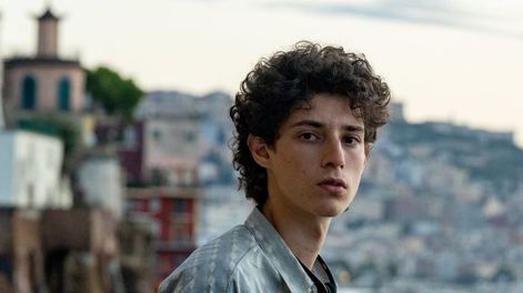 Los Andes | El protagonista es el alter ego del director Paolo Sorrentino adolescente en este estreno de Netflix.