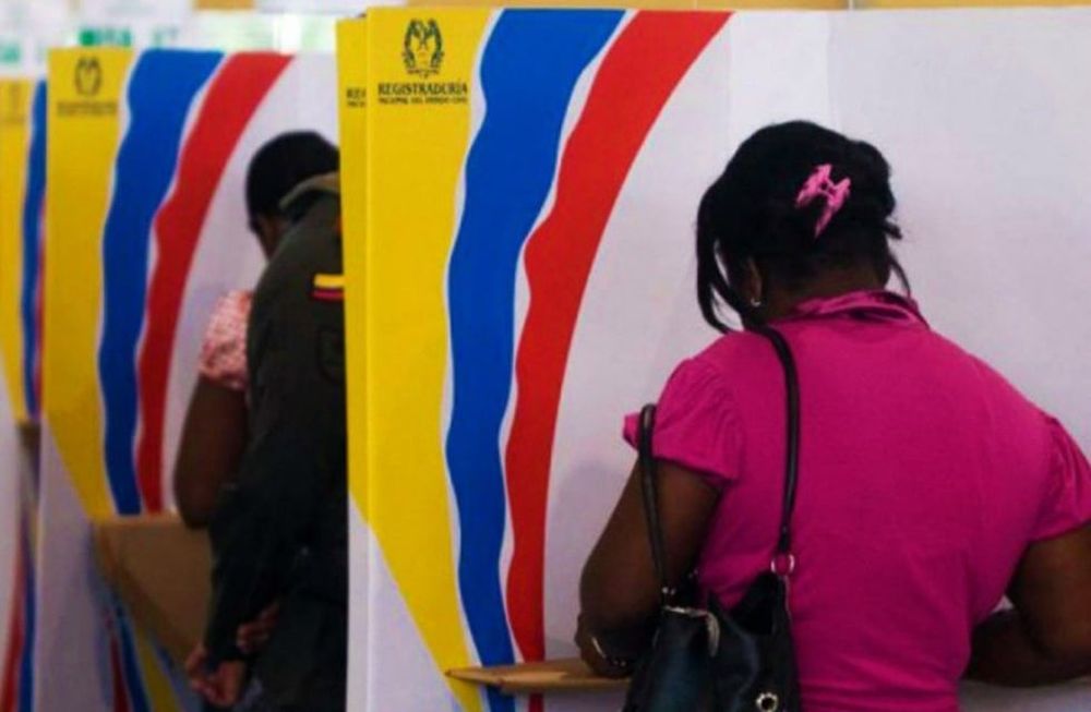 Dos candidatos que no pertenecen a los partidos tradicionales van por la presidencia de Colombia el próximo domingo. Ambos con similares chances.