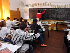 menos alumnos en las aulas de mendoza: un experto proyecto en que departamentos habra menos escuelas para 2040