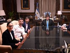 Milei junto a los hermanos Cunio en Casa Rosada.