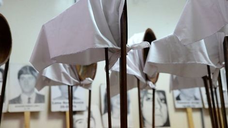 En memoria de los desaparecidos en Mendoza durante la dictadura militar.