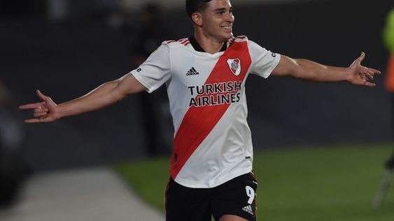 River se florea ante Patronato en el Monumental y es más líder que nunca de la Liga Profesional.