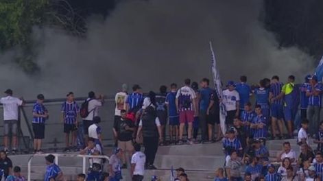 Los Andes | Así fueron los incidentes entre los hinchas de Godoy Cruz y la policía.