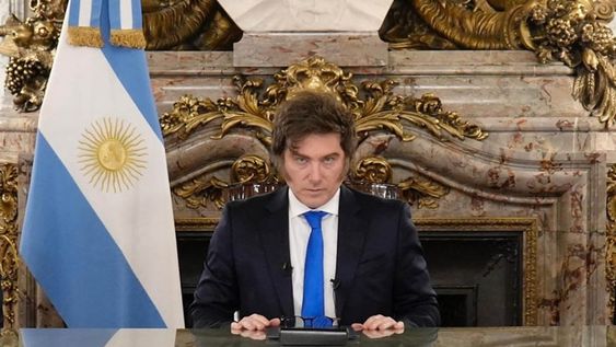 Javier Milei y el uso de los DNU.
