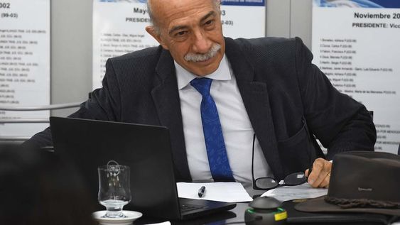 El voto de José Valerio (Juez de la Suprema Corte) es el que falta en la causa por la inconstitucionalidad de la ley de tope salarial. Foto: José Gutierrez / Los Andes