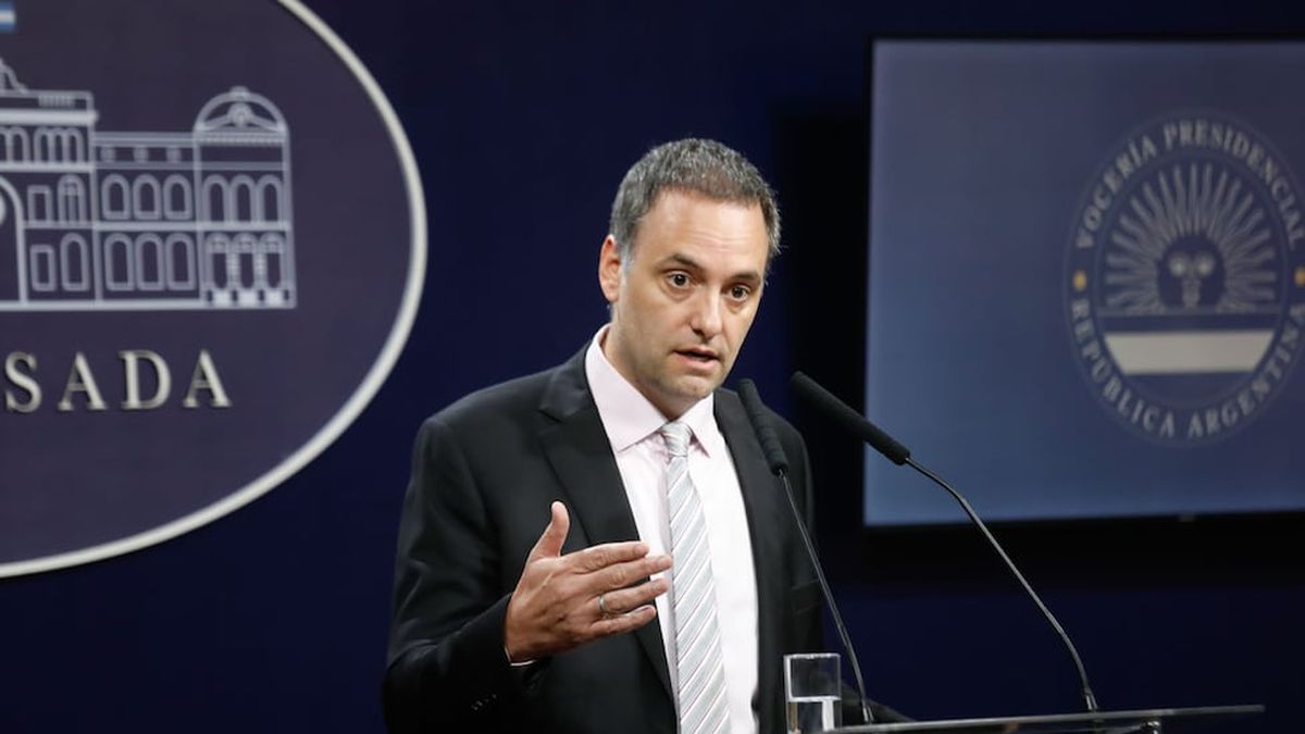 Crece la presión judicial sobre Manuel Adorni: el 