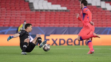 El equipo inglés superó por 2-0 al de Agustín Marchesín, en el Ramón Sánchez Pizjuán, por la apertura de los cuartos de final del certamen. Mason Mount y Ben Chilwell, los goles.. / Gentileza.