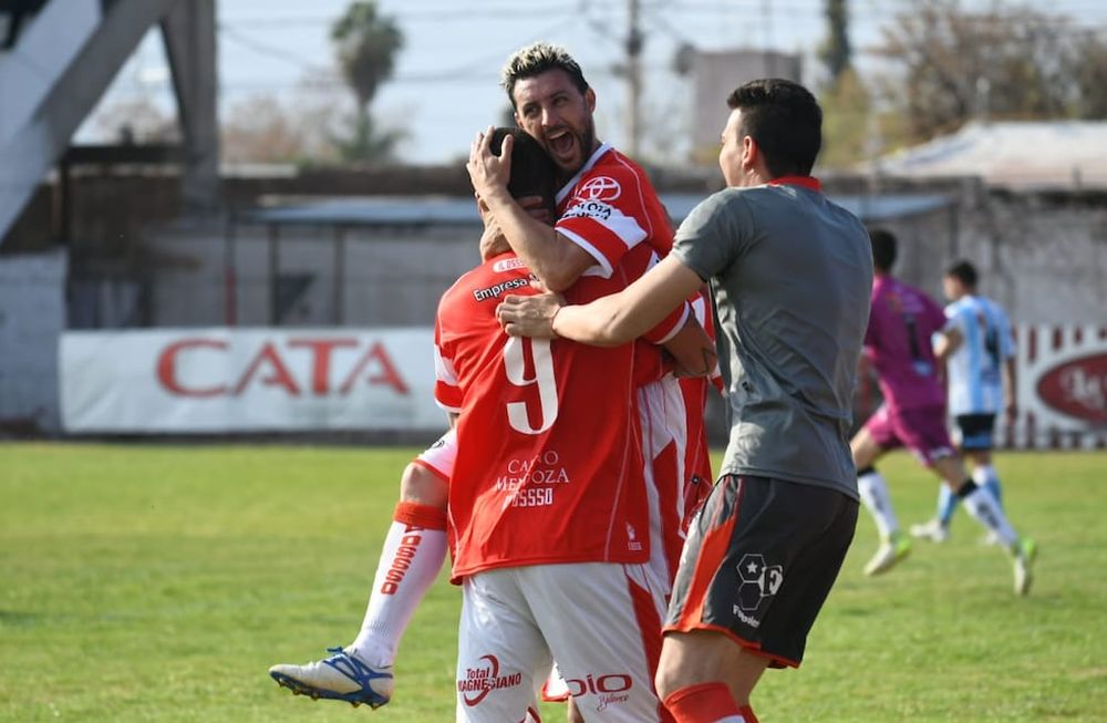 Maipú le ganó a Racing de Córdoba y arrancó con el pie derecho el Federal A