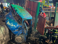 Cinco heridos tras el despiste de un camión en Godoy Cruz.