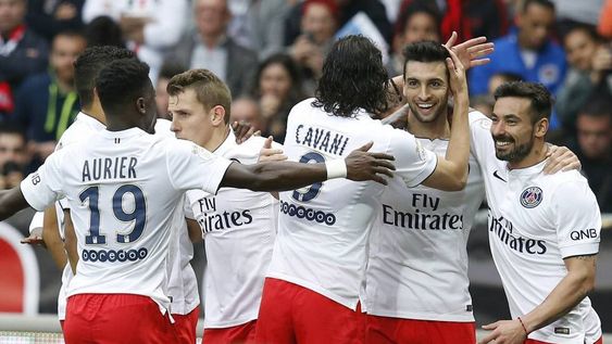 Con goles de Pastore, París SG le ganó al Niza y volvió a ser líder en Francia