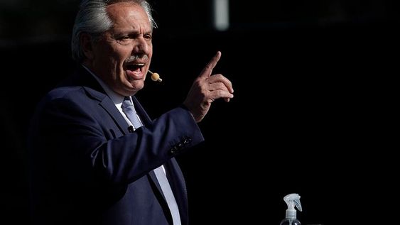 No se justifica que en forma perentoria el oficialismo pretenda ahora convalidar más de un centenar de medidas de distinta índole, que en muchos casos seguramente merecerían un abordaje cuidadoso.