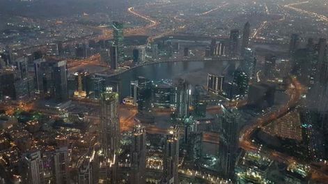 Dubai es el segundo más grande de los Emiratos Árabes Unidos, después de Abu Dabi. Está en el Golfo Pérsico, entre Sharjah y Abu Dhabi. (Flavia Soltys)