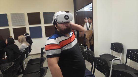 El publico probo los lentes de realidad virtual El publico probo los lentes de realidad virtual
