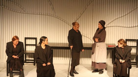 ¿Ver una obra de teatro desde tu sillón favorito? ¡Ahora es posible!