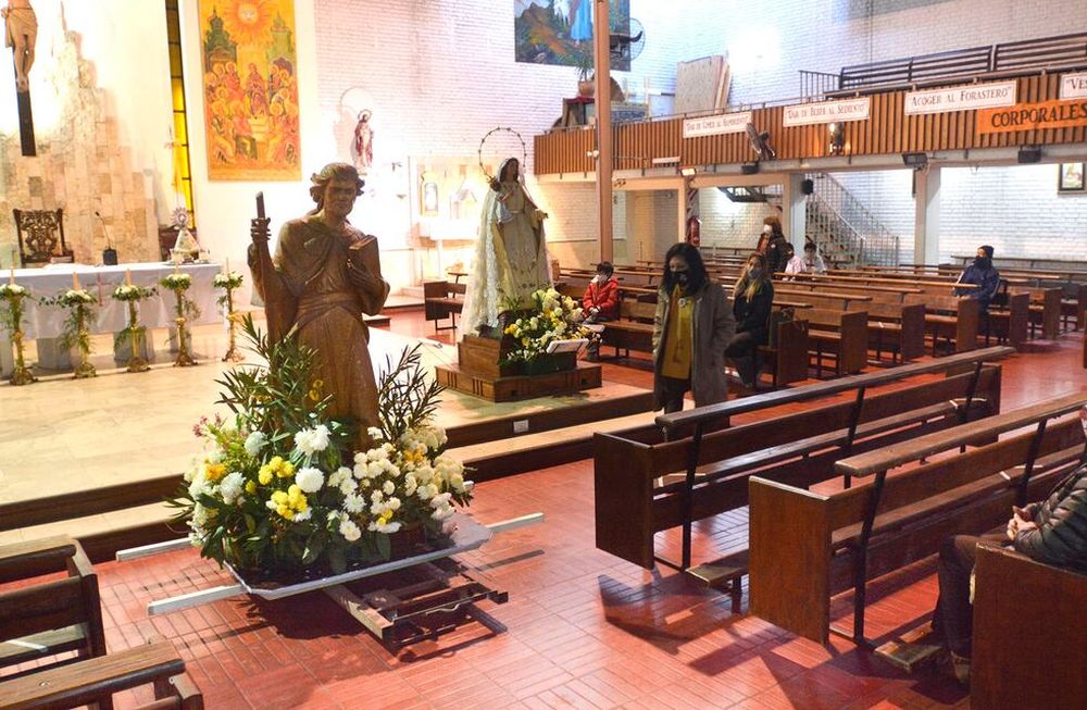 La Iglesia adoptará el protocolo sanitario vigente, por lo que en el templo sólo habrá un puñado de feligreses. Foto: Nicolás Ríos / Los Andes