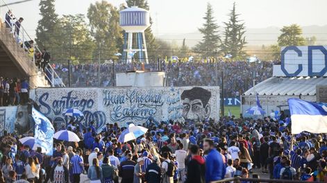 Explotó el estadio Feliciano Gambarte con más de 10 mil hinchas festejando los 100 años del Tomba.