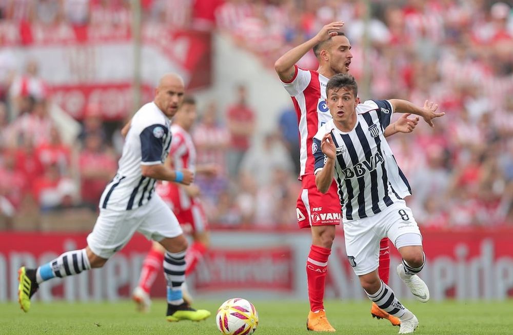Unión le ganó a Talleres y quedó cerca de los punteros