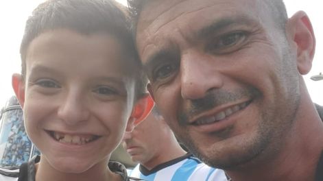 Una foto previa al momento en que se enteran de que no podrán ver el partido.