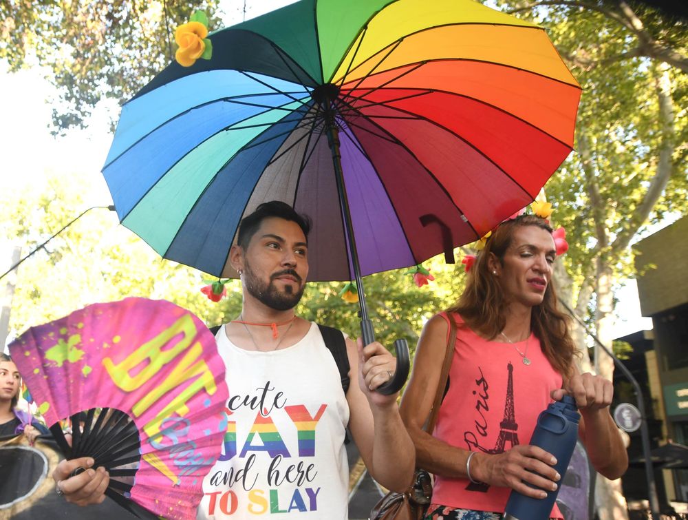 Marcha LGBTIQ+ en Mendoza. Fotos: Ramiro Gómez / Los Andes