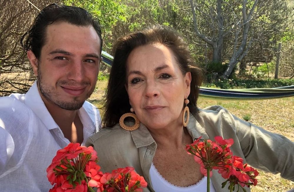 Mónica Gonzaga defendió a su hijo, acusado de organizar una fiesta clandestina en Uruguay