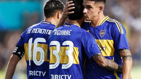 Los Andes | Aguirre festeja con sus compañeros el primer gol Xeneize del año /Foto: Boca