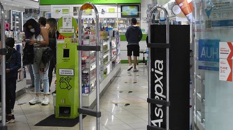 Los Andes | El listado total incluye unas 160 farmacias en condiciones de vacunar. Pero se irán habilitando de acuerdo a la necesidad. Foto: José Gutiérrez / Los Andes