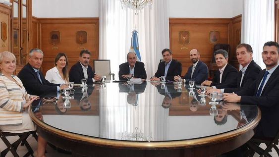 El ministro del Interior, Guillermo Francos, se reunió con legisladores del PRO y la UCR y ya conversan para que Diputados apruebe el DNU 70