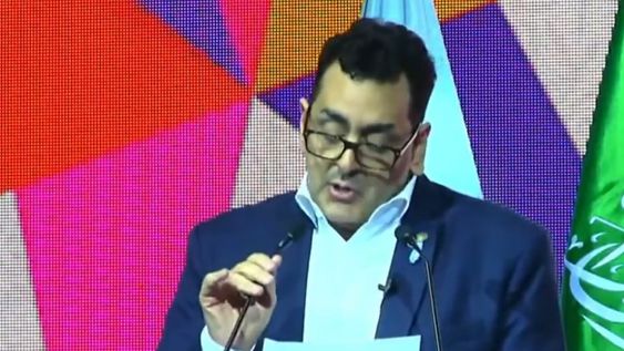 En la Feria del Libro, abuchearon al secretario de Cultura, Leonardo Cifelli, por el ajuste de Milei&nbsp;