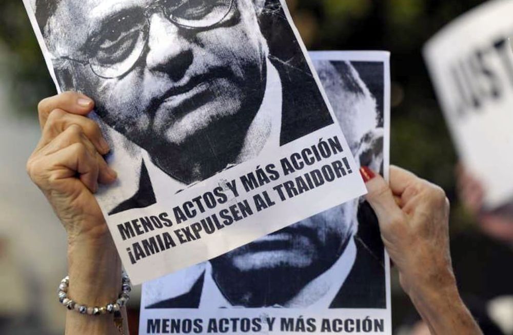 Los protocolos de las sabios de Cristina