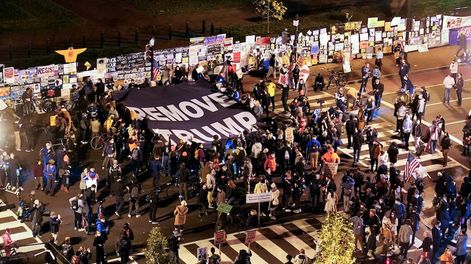 Los Andes | Realiaron una manifestación con la consigna Black Lives Matter en la plaza frente a la Casa Blanca, en Washington en vísperas de los resultados electorales en EEUU.