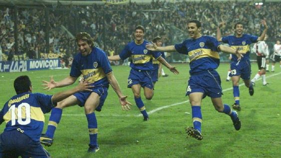 La Conmebol en sus redes sociales, publicó el ingreso histórico de Martín Palermo tras la lesión que lo tuvo afuera durante varios meses. / LOS ANDES.