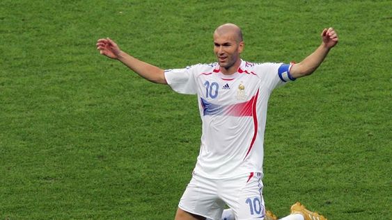 Zinedine Zidane, uno de los 3 elegidos por ChatGPT