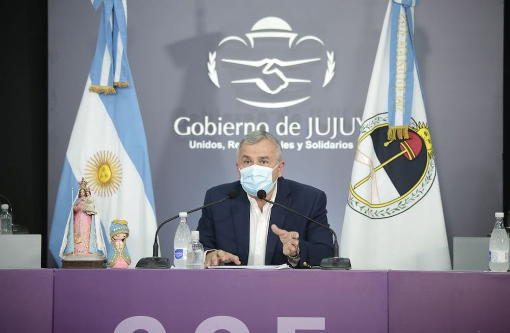 El gobernador Morales advirtió que la pandemia nos sigue golpeando y por eso nos tenemos que cuidar, a la par de afirmar que para superar la situación la clave es la vacuna.