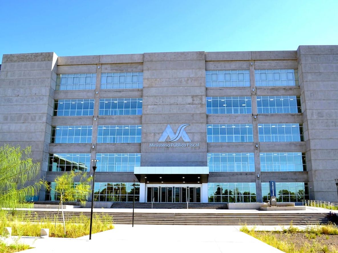 Abogado y empresario acusados por estafas en US$500.000: un caso de película y la primera denuncia entre sí