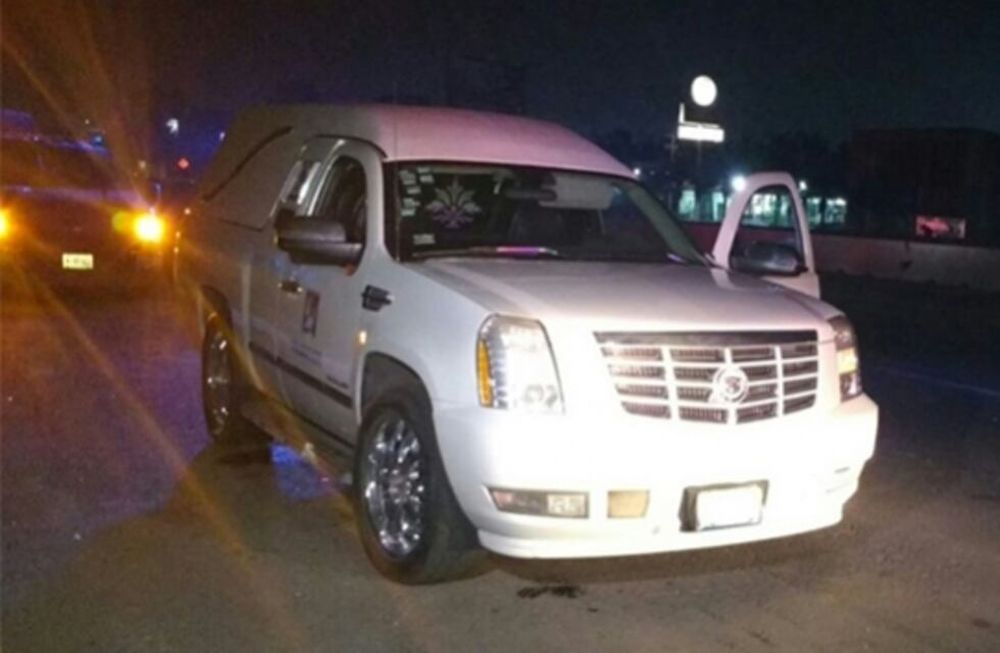 Insólito: se robó una carroza fúnebre con un cadáver adentro en México