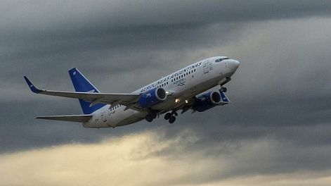 El gobierno le puso un freno de 4% al aumento mensual de los pasajes aéreos.