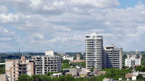 Anticipan un cielo mayormente nublado en Mendoza para este lunes.