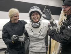Un equipo de astronautas regresa a la Tierra en la primera evacuación médica de la NASA
