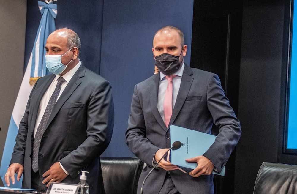 Martín Guzman Ministro de Economía junto a Juan Manzur jefe de Ministros anuncian el acuerdo con el FMI en Argentina . Foto Federico Lopez ClaroFondo Monetario Internacional