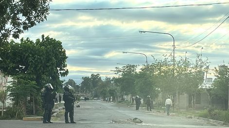 Los Andes | Megaoperativo en barrio Santa Teresita de Las Heras (Gentileza X @MATIPASCUALETTI)