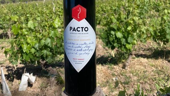 Pacto Wines, la bodega nacida de la amistad, nos sigue sorprendiendo con nuevos vinos