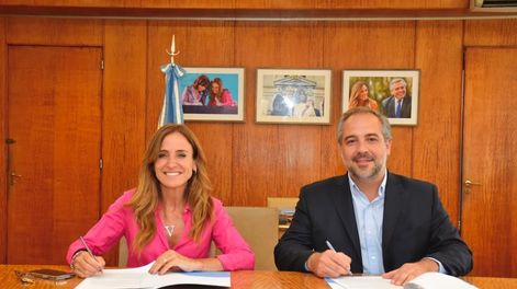La ministra nacional otorgó asistencia por 50 millones de pesos.