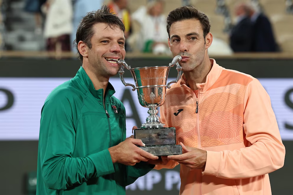 La dupla integrada por Horacio Zeballos y Marcel Granollers se clasificaron para las semifinales del Masters del Miami Open.