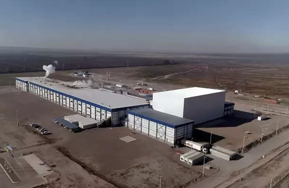La planta procesadora está sobre el corredor internacional y se prevé que desde allí envíe productos a Brasil, Chile, Uruguay, Colombia, Bolivia y Perú, entre otros.