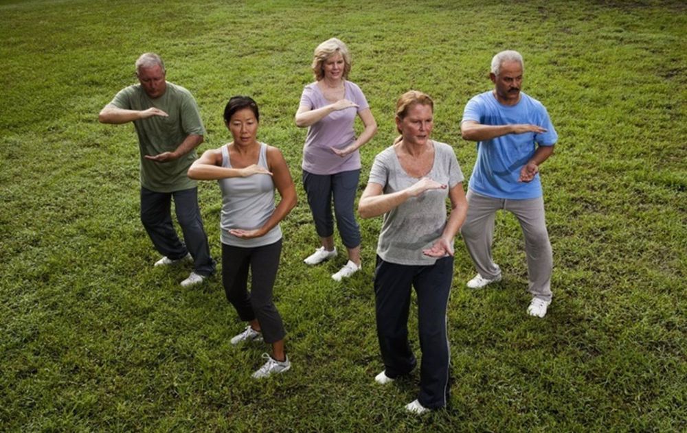 Estos ejercicios no reemplazan controles médicos pero aportan beneficios efectivos que fortalecen funciones cognitivas y movilidad.