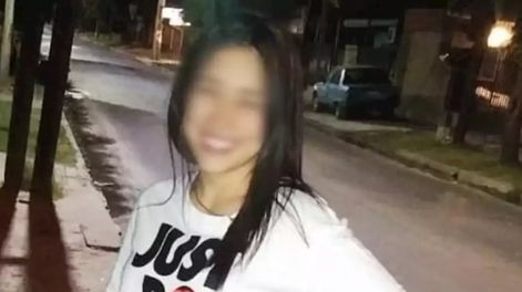 La joven de 18 años denunció al chofer por abuso pero la que está presa es ella.