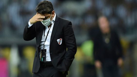 Marcelo Gallardo preocupado por los casos de Covid.