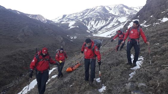 Efectivos de la Patrulla de Rescate recuperaron el cuerpo y lo derivaron al Cuerpo Médico Forense. Foto: Prensa Ministerio de Seguridad